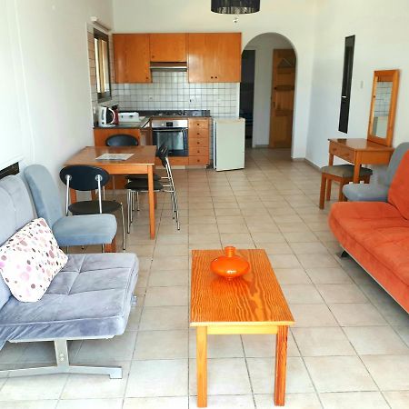 Andries Apartments Paphos Buitenkant foto