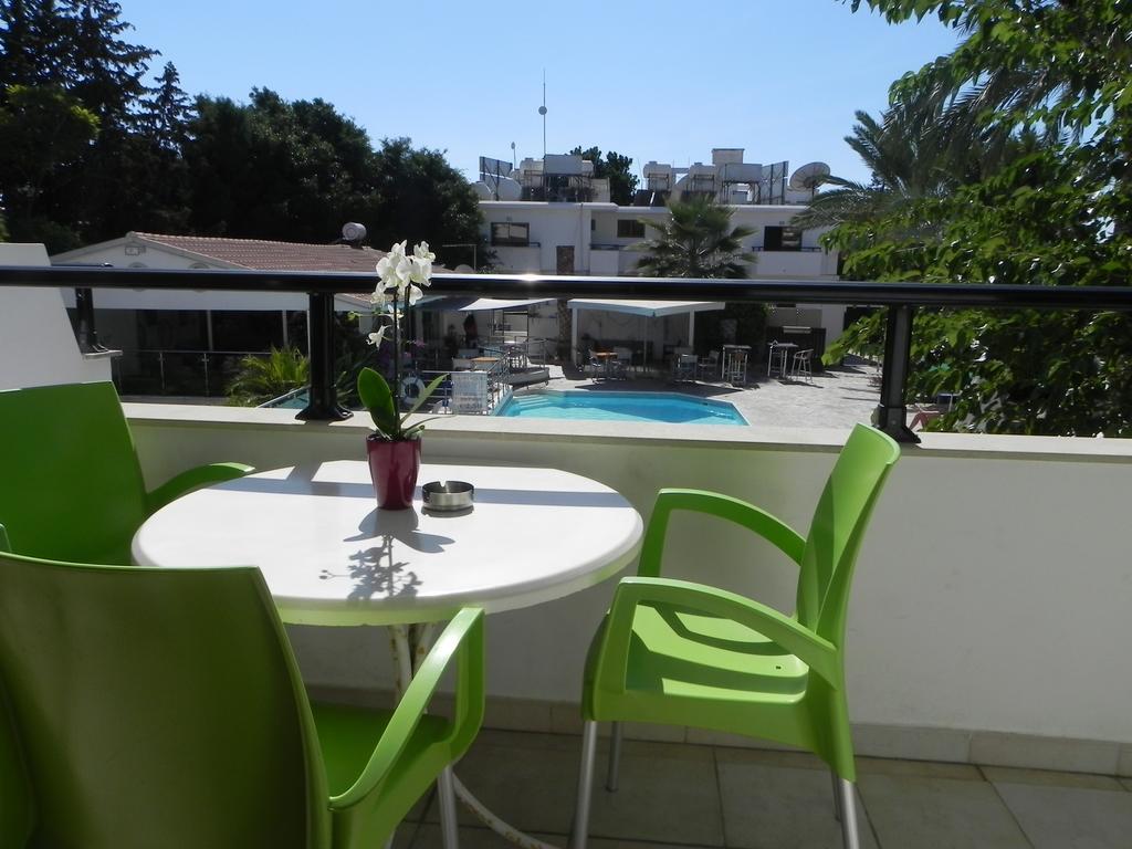 Andries Apartments Paphos Buitenkant foto