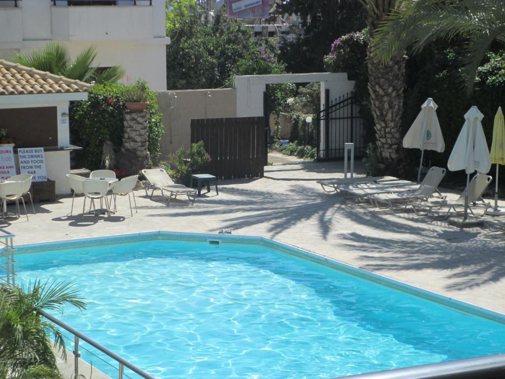 Andries Apartments Paphos Buitenkant foto