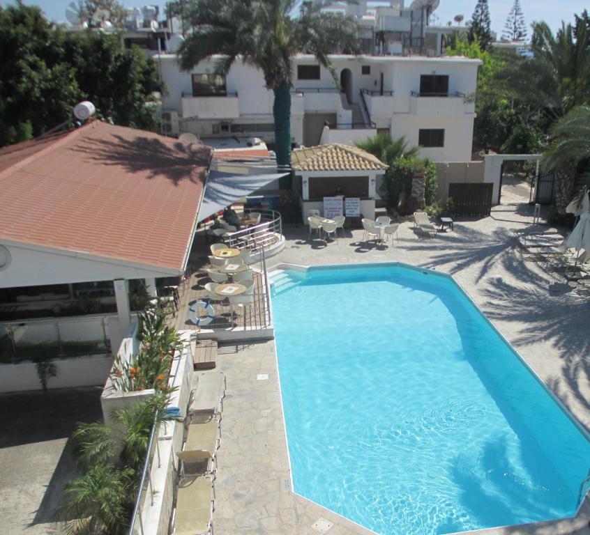 Andries Apartments Paphos Buitenkant foto