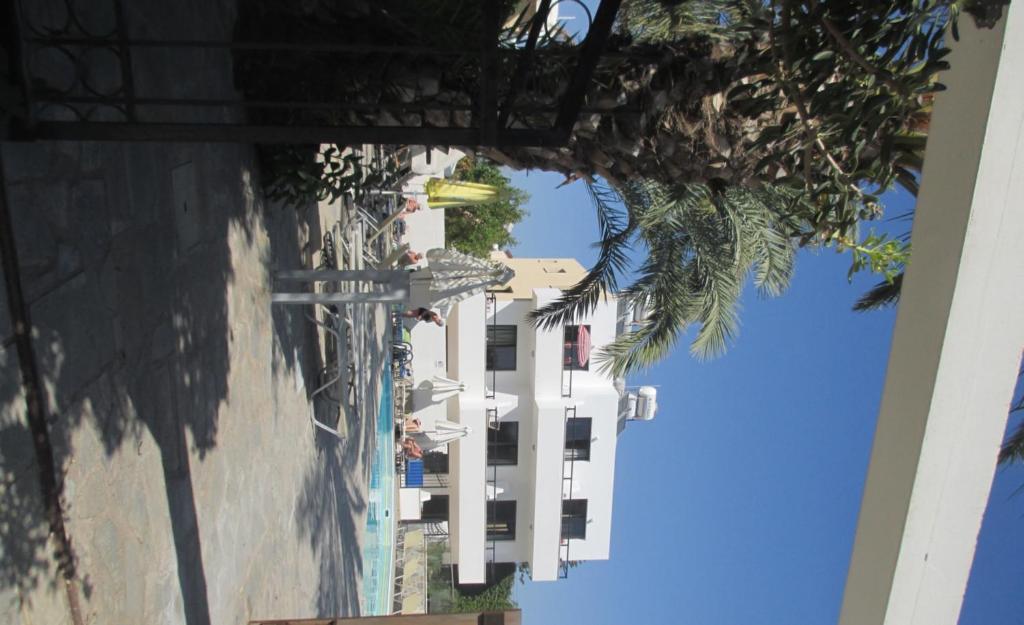 Andries Apartments Paphos Buitenkant foto