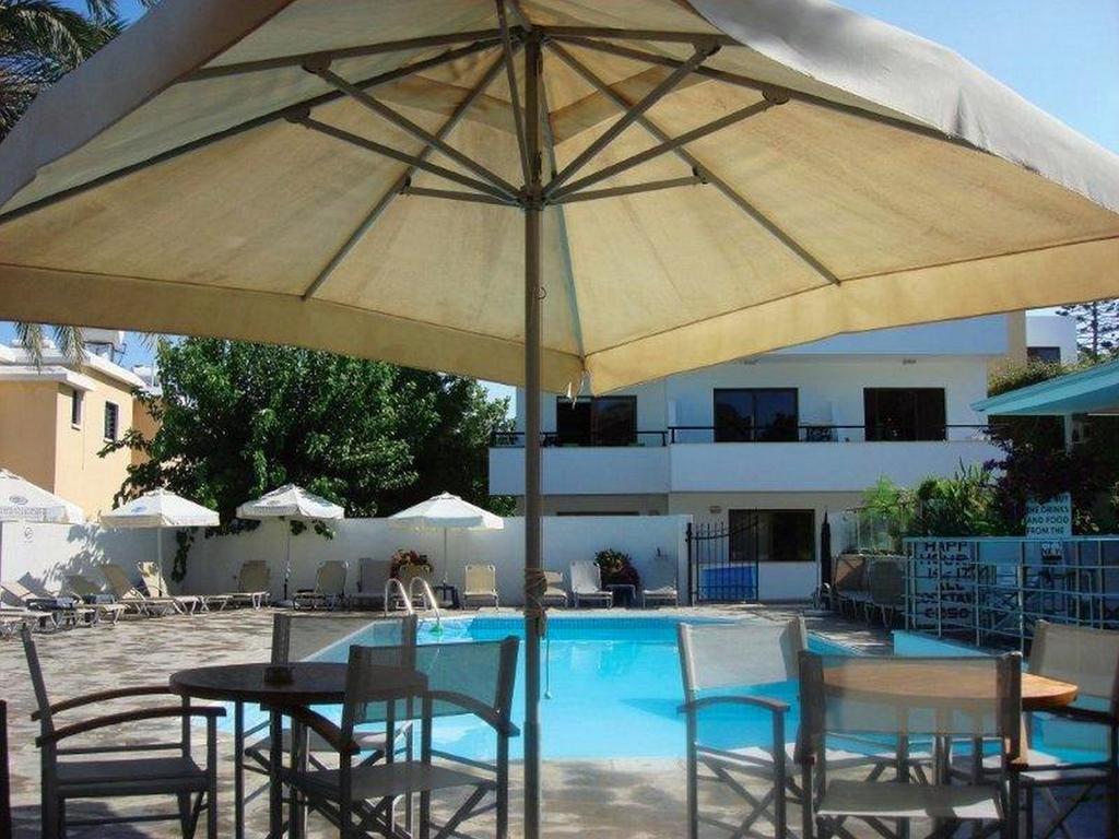 Andries Apartments Paphos Buitenkant foto