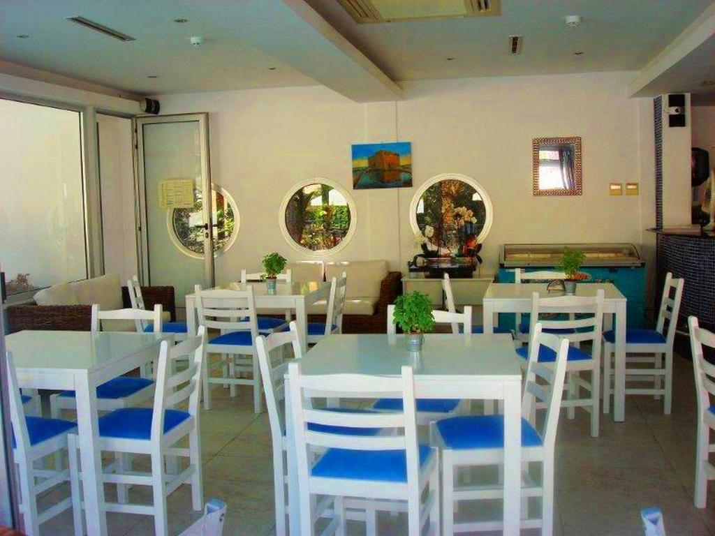 Andries Apartments Paphos Buitenkant foto