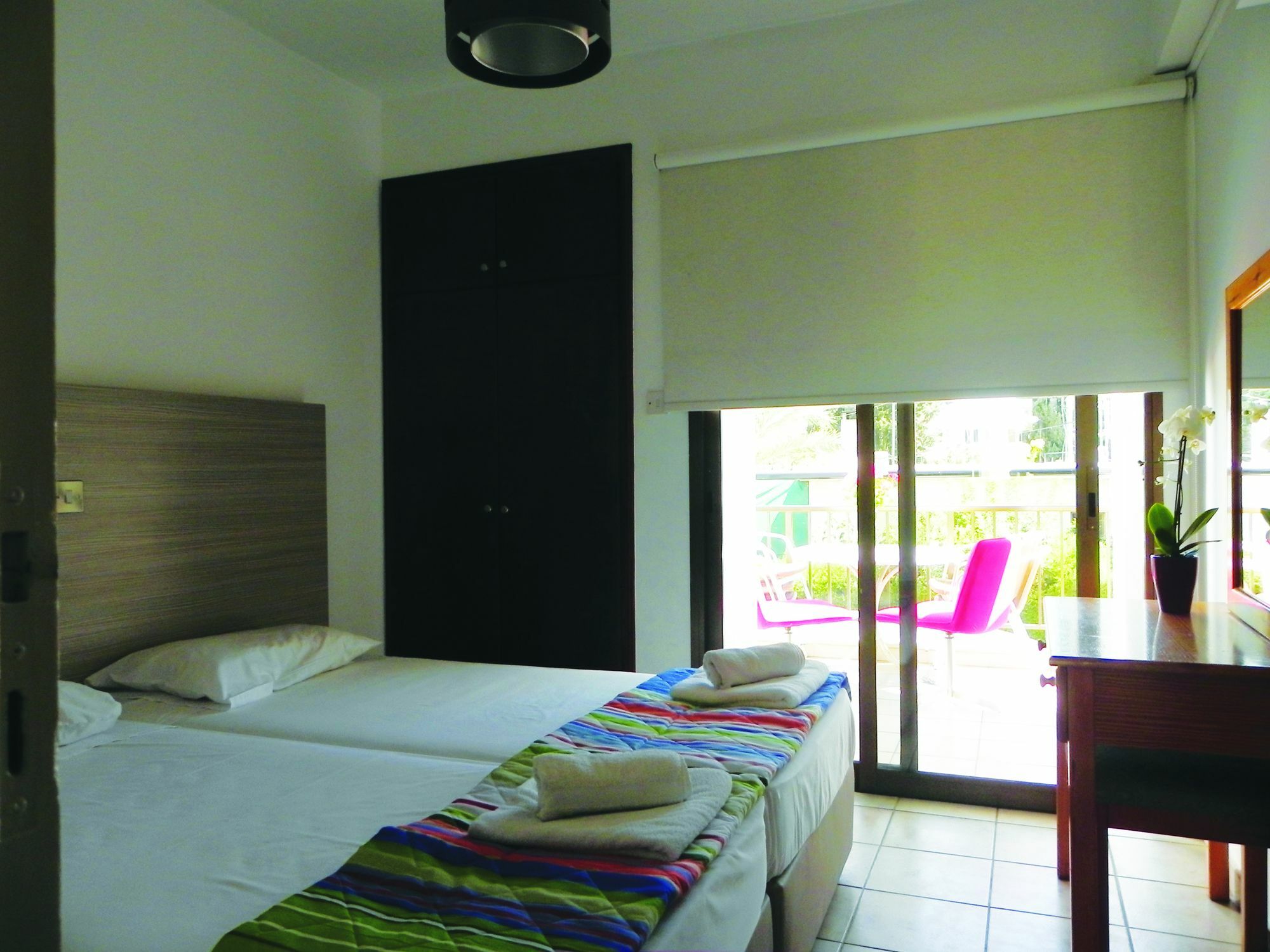 Andries Apartments Paphos Buitenkant foto